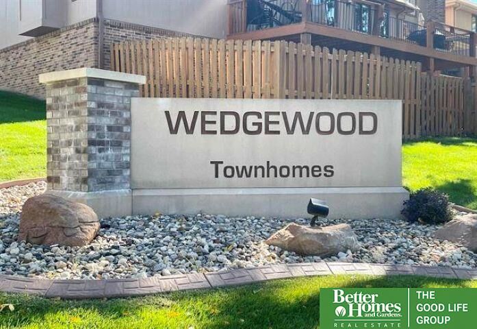 Property Photo: 11819 Mason Plaza NE 68154