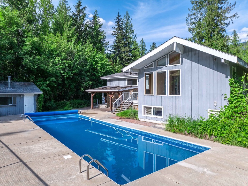 Property Photo: 1833 Park Drive BC V0E 2S1