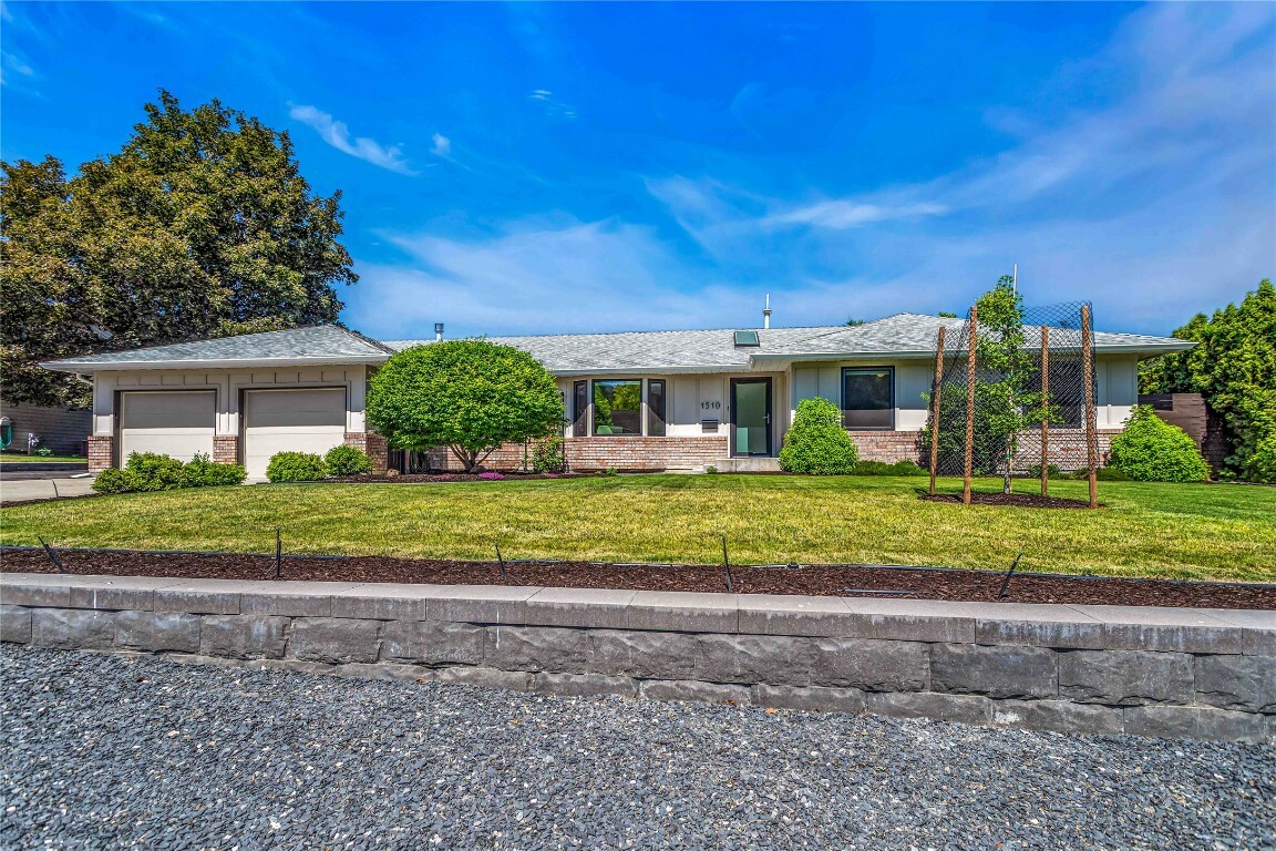 Property Photo: 1510 Appleridge Road BC V1W 3A5