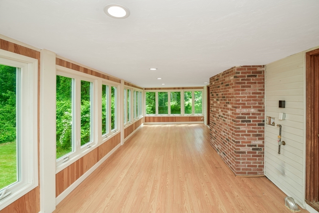 Property Photo:  1 Easy St 1  MA 02368 