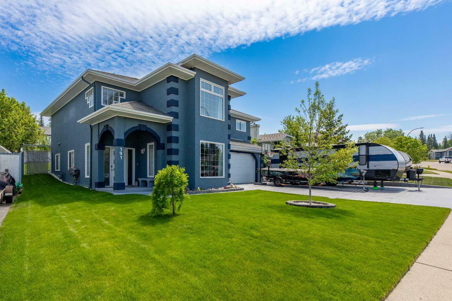 Property Photo:  191 McArdell Drive  AB T7V 1Z2 
