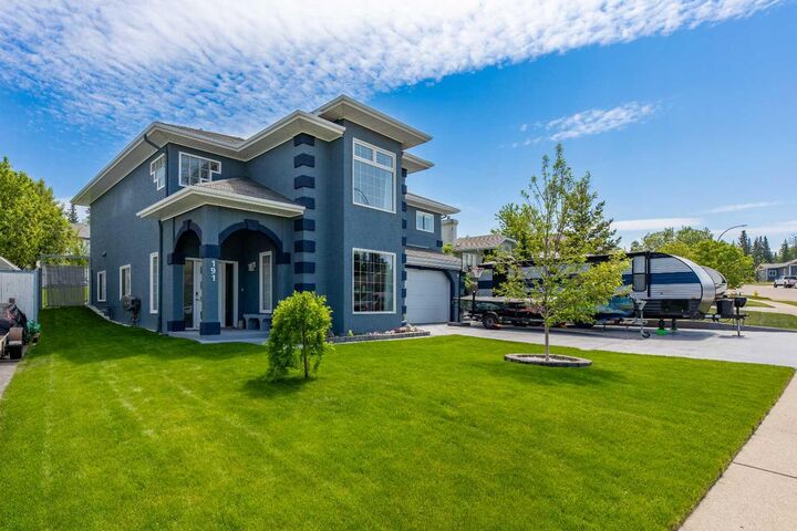 Property Photo:  191 McArdell Drive  AB T7V 1Z2 