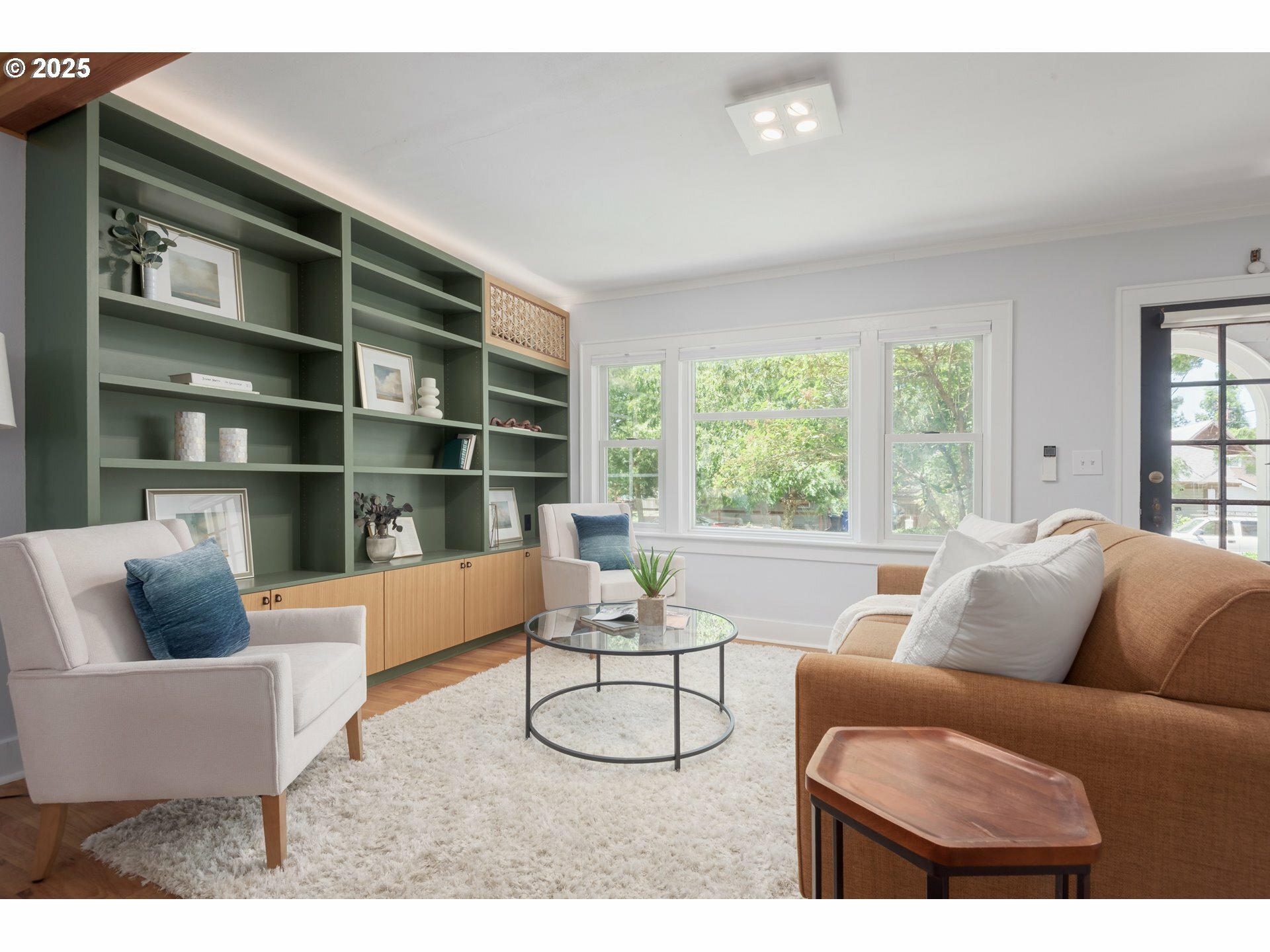 Property Photo: 1681 Olive St OR 97401