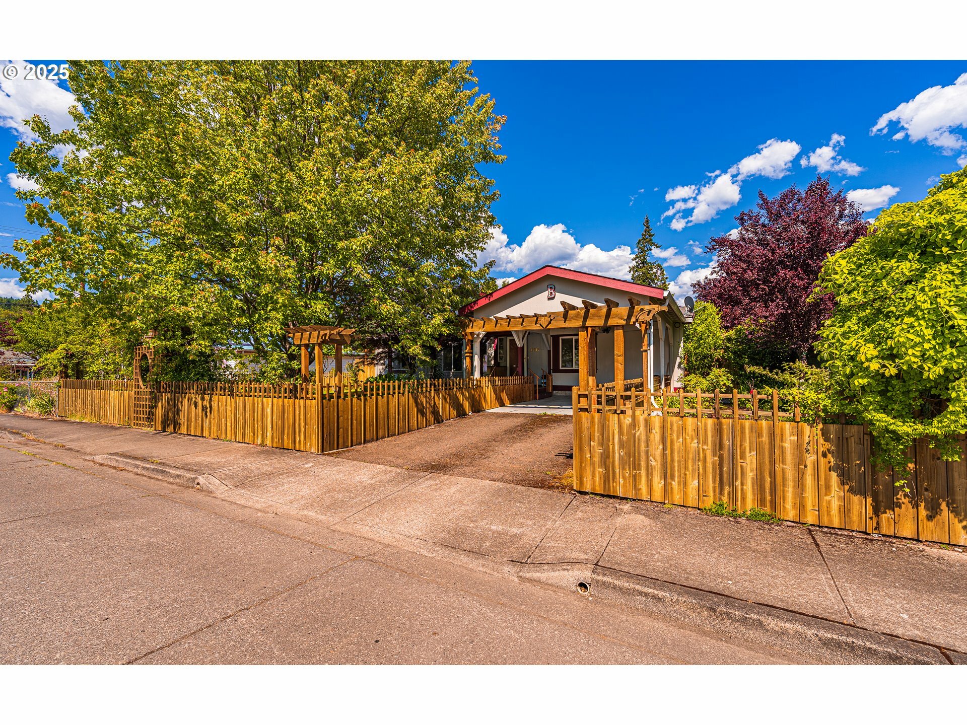 76375 Fern St  Oakridge OR 97463 photo