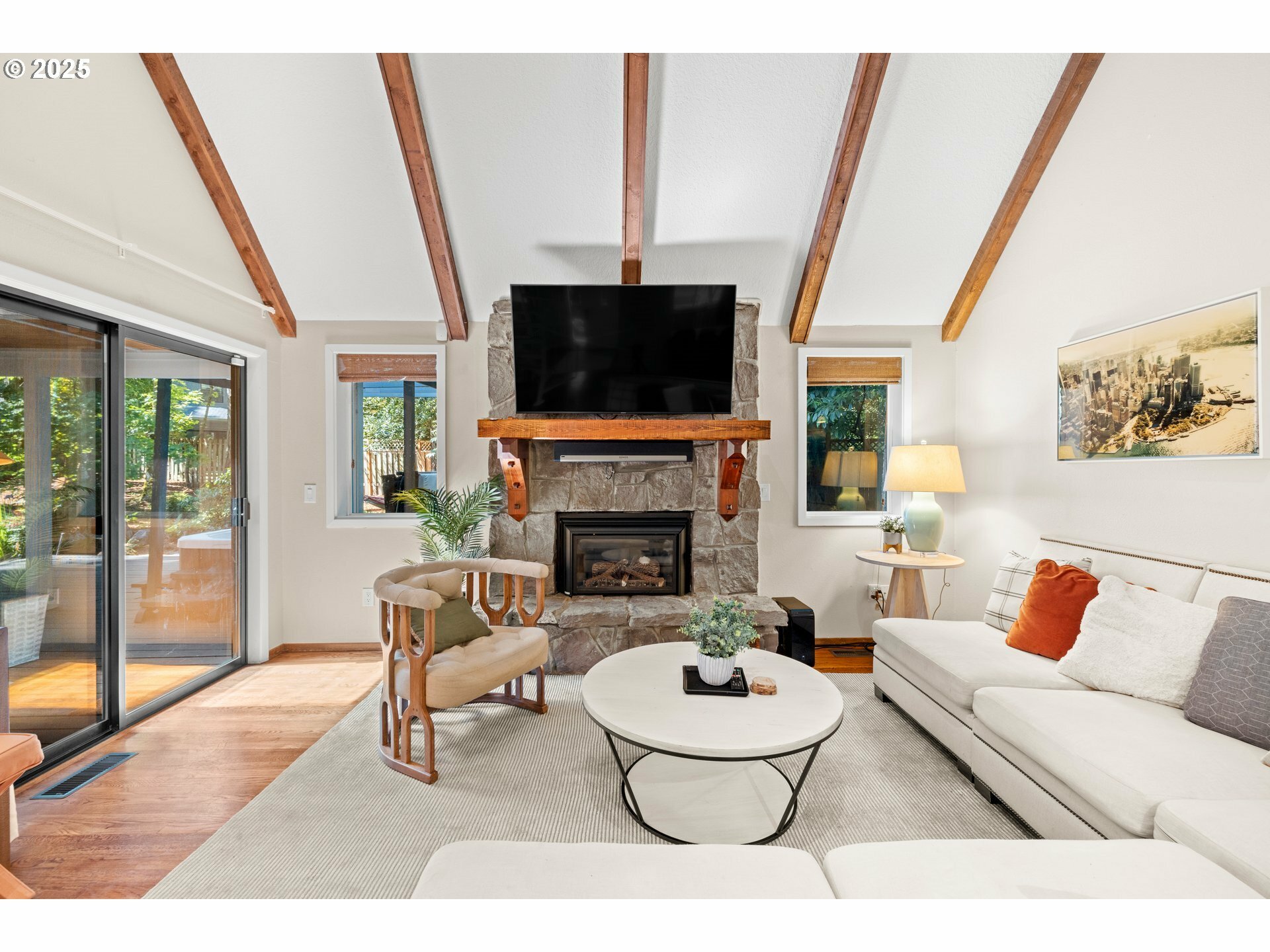 Property Photo: 3435 Lake Grove Ave OR 97035