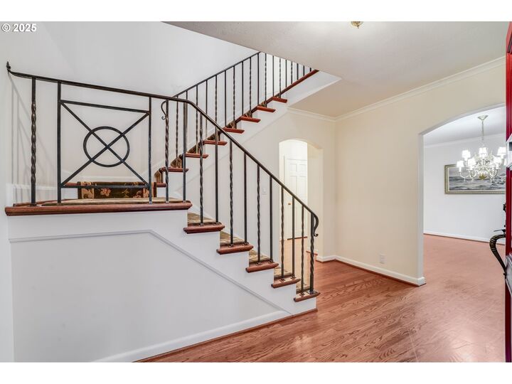 Property Photo:  629 SE Saint Andrews Dr  OR 97202 