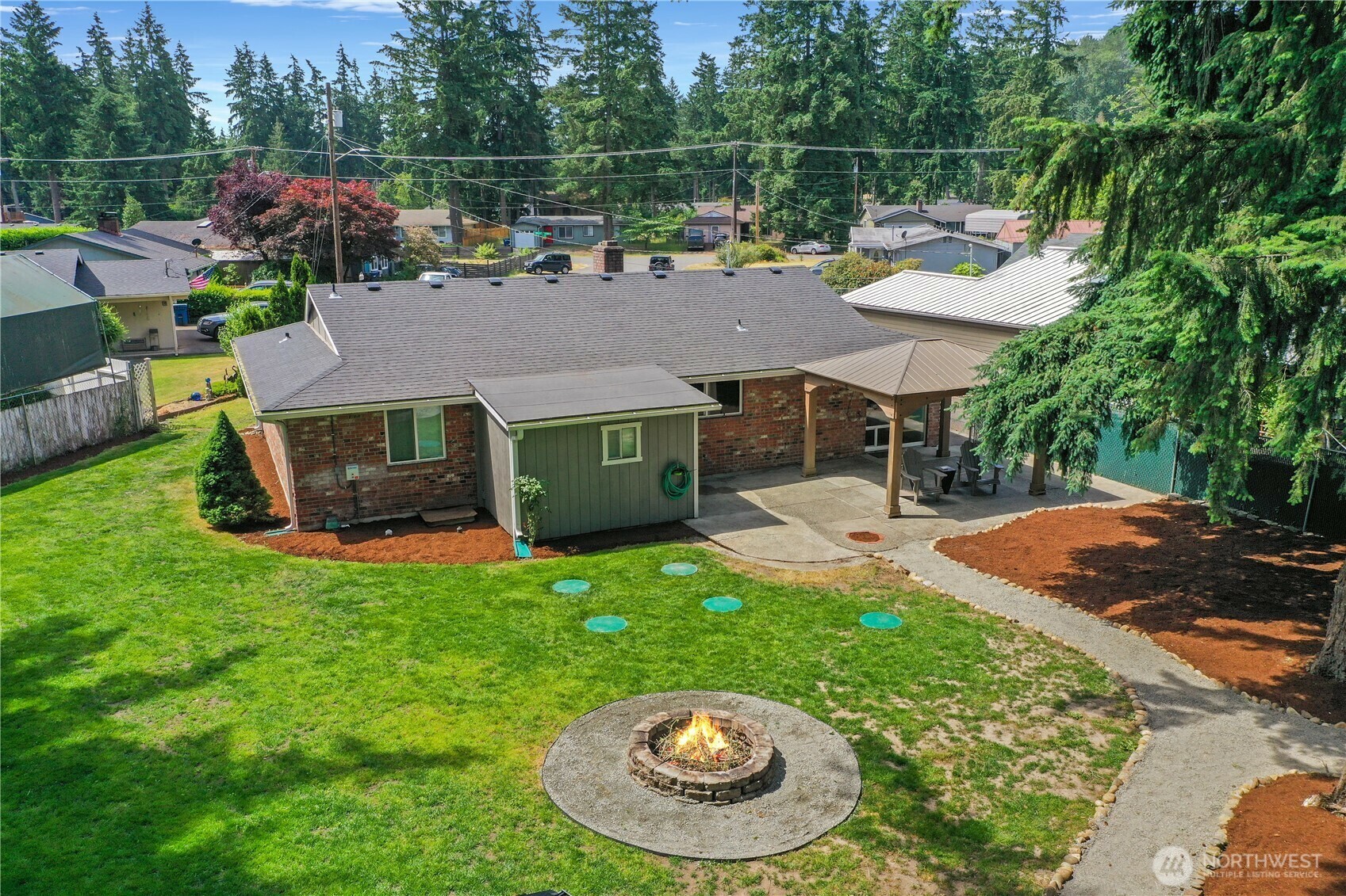 Property Photo: 15518 SE 304th Place WA 98042