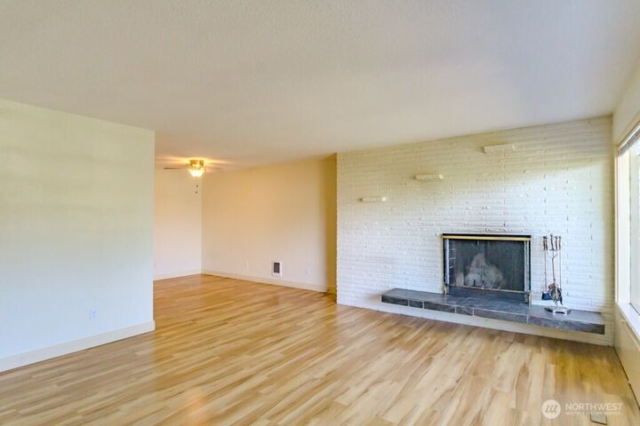 Property Photo:  2336  Minor Avenue E 2  WA 98102 