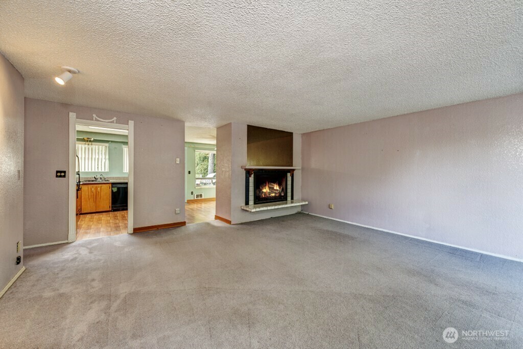 Property Photo: 13731 Greenwood Avenue N WA 98133
