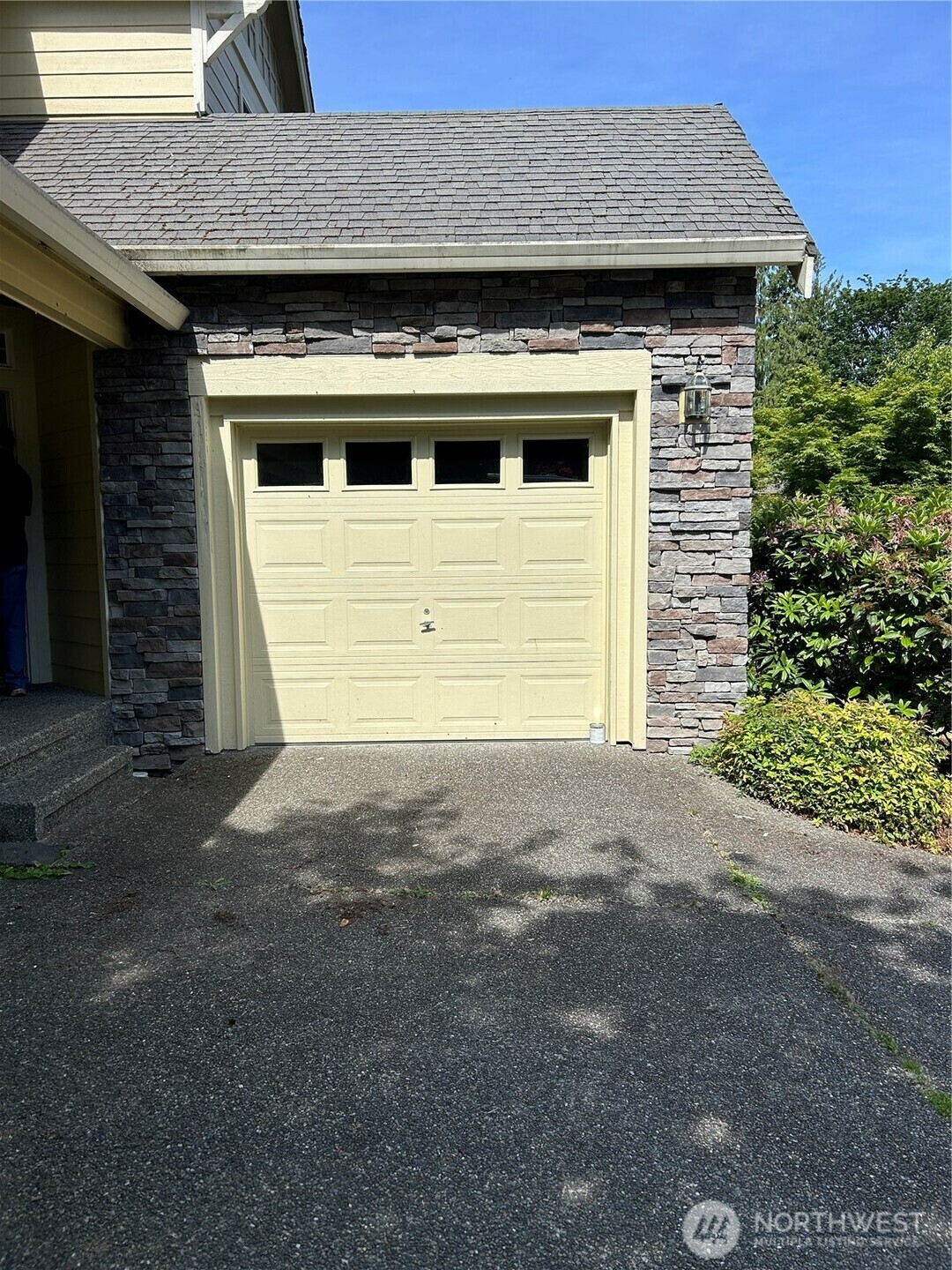 Property Photo: 6818 163rd Place SE WA 98006