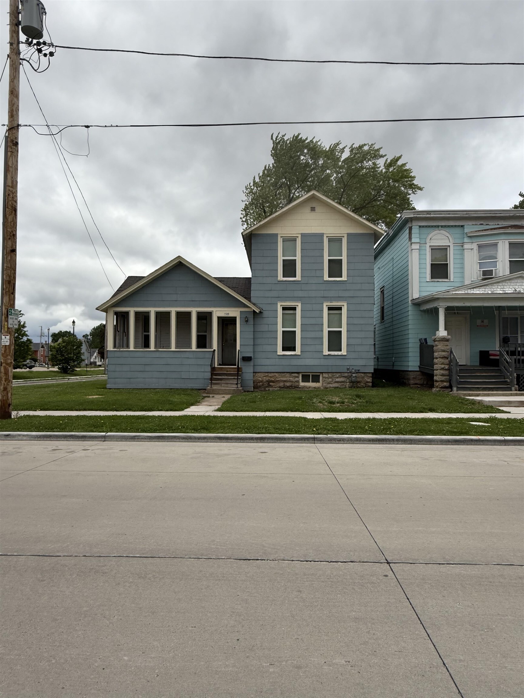 720 W Lincoln Avenue  Oshkosh WI 54901 photo