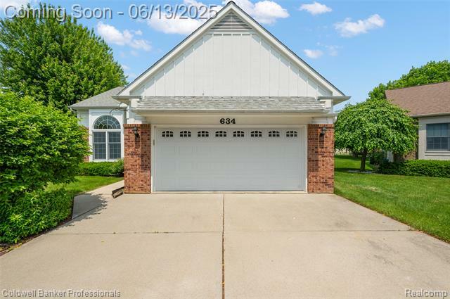 634 Eastway Circle Unit # 20  Lapeer MI 48446 photo