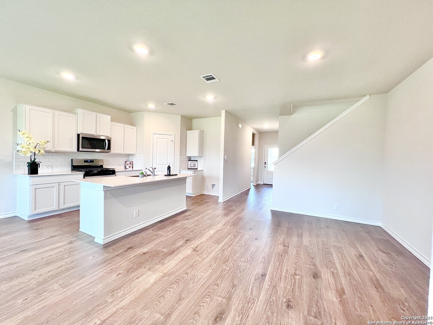 Property Photo: 21109 Watercourse Way TX 78266