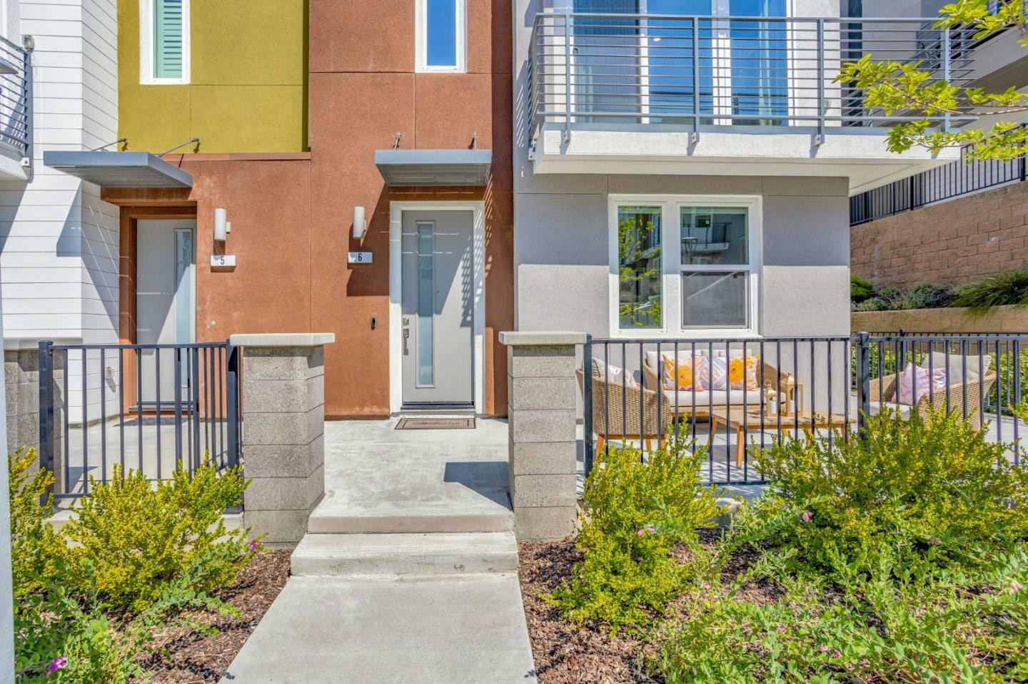 Property Photo: 298 Agustin Narvaez Street 6 CA 95136