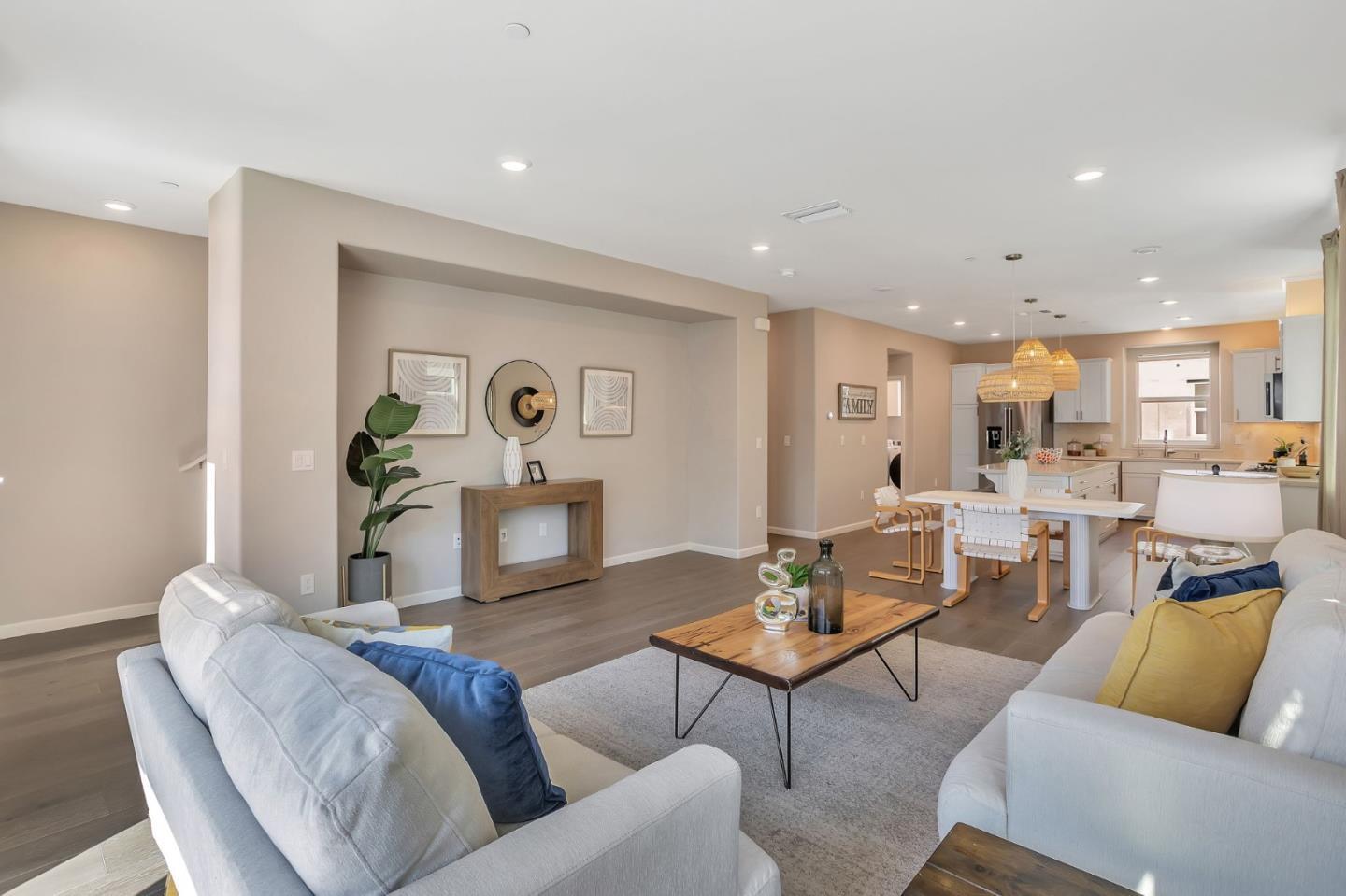 Property Photo:  298 Agustin Narvaez Street 6  CA 95136 