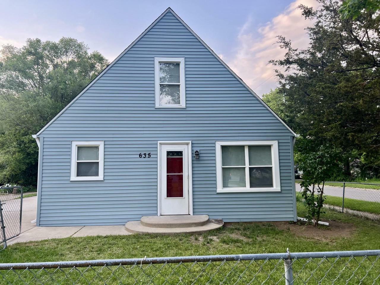 Property Photo: 635 Newfield Drive WI 53511