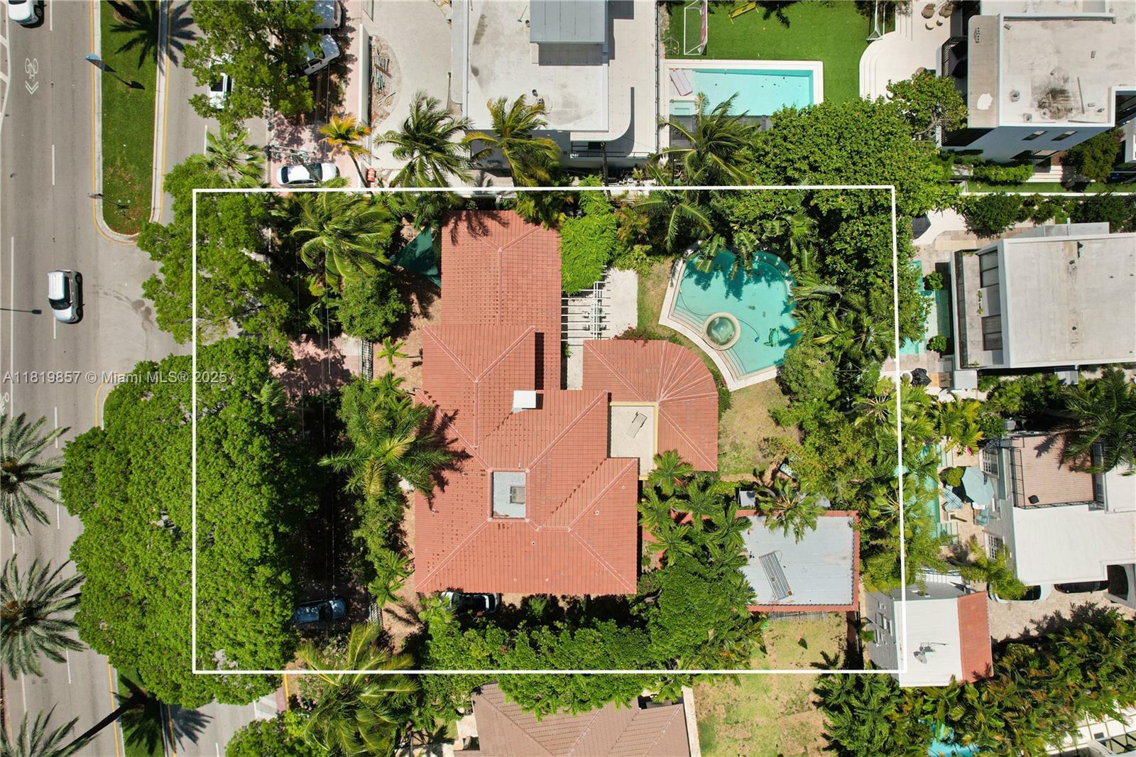 Property Photo: 2050 Alton Rd FL 33140