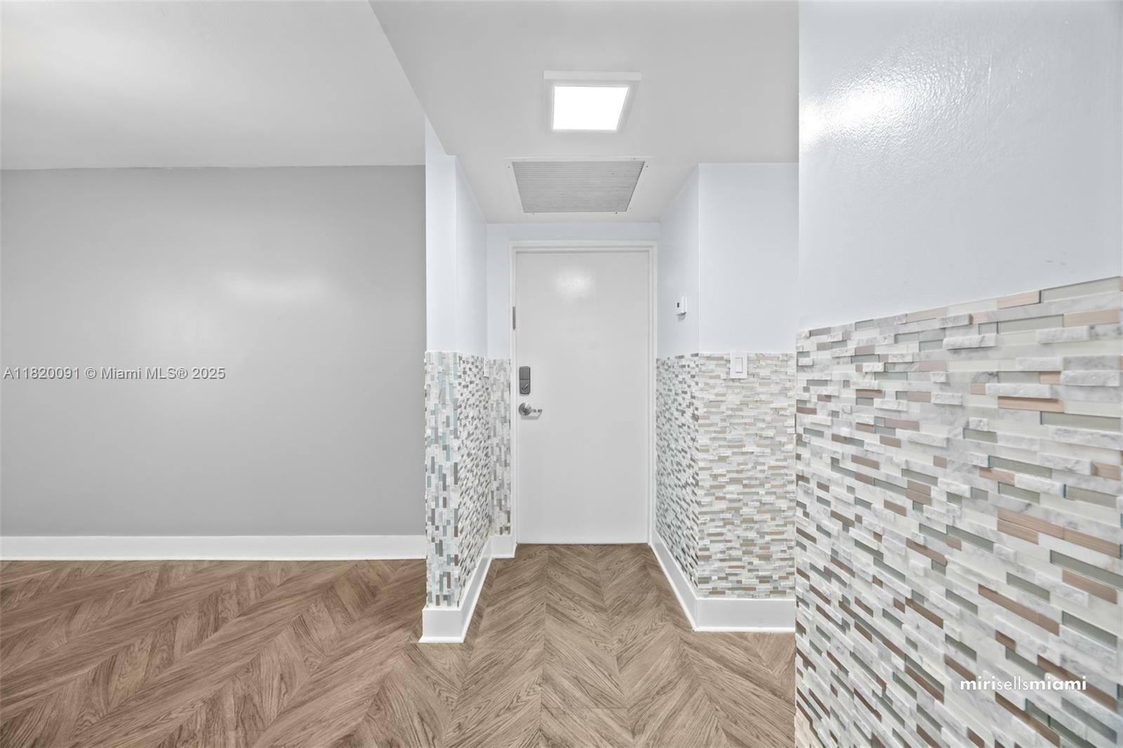 Property Photo:  20441 NE 30th Ave 320-9  FL 33180 