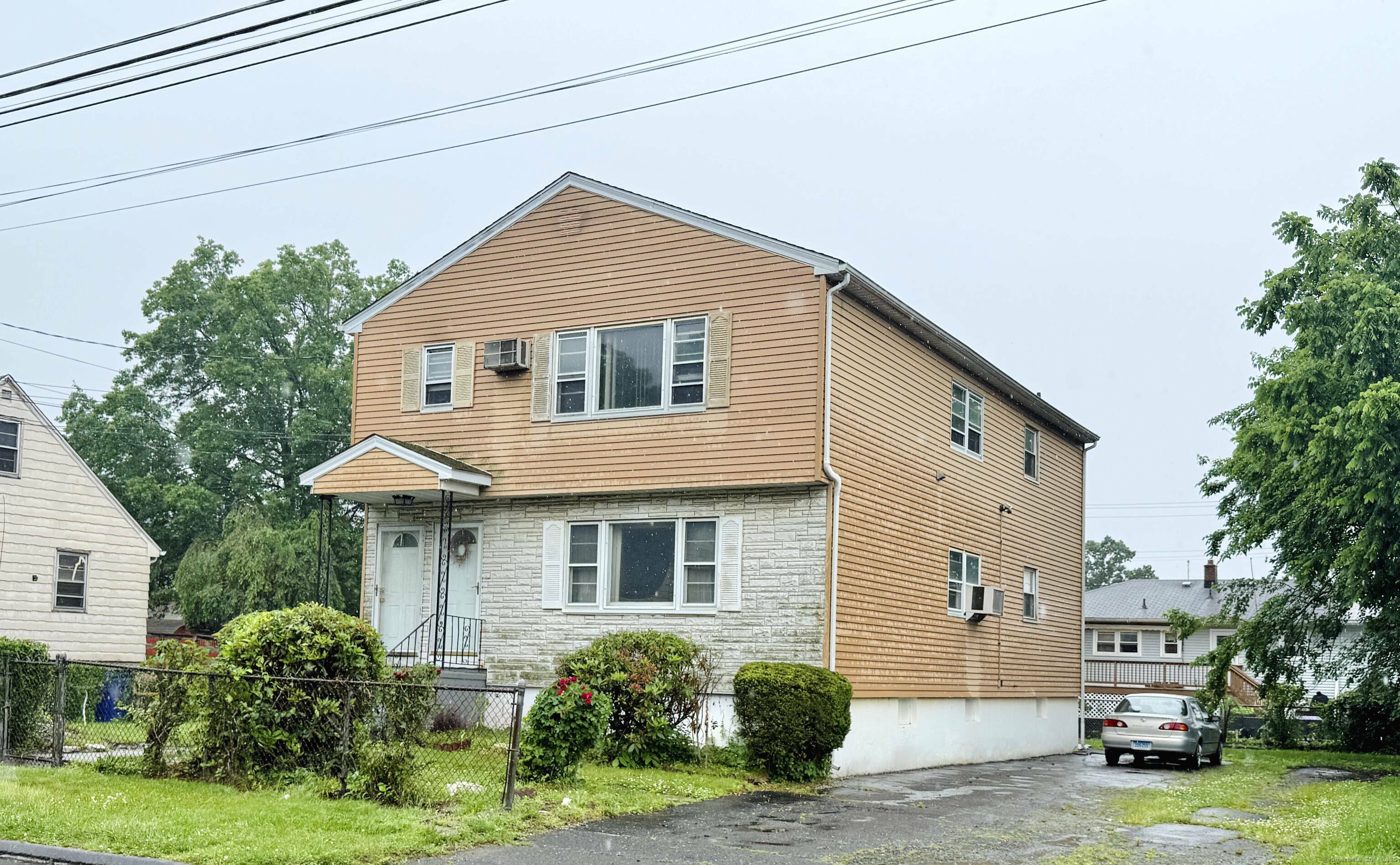 Property Photo:  