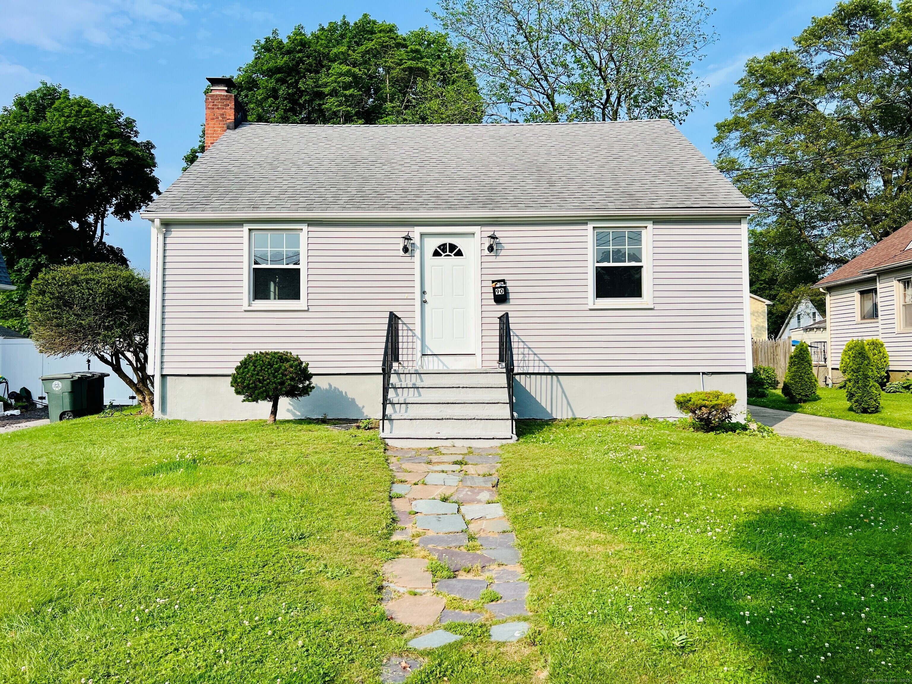 Property Photo: 90 Fairview Street CT 06460
