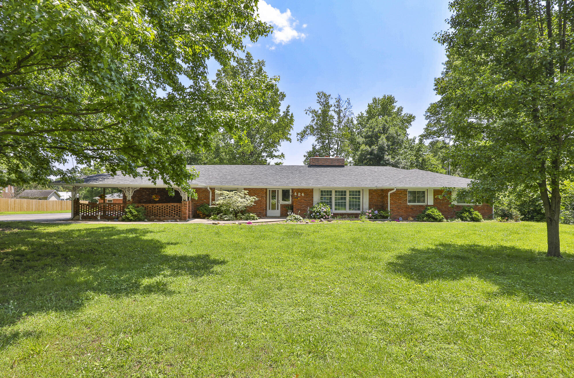 Property Photo:  424 W Olive Street  MO 65613 