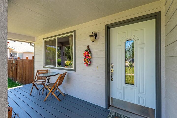 Property Photo: 813 Tamarack Ln WA 99109