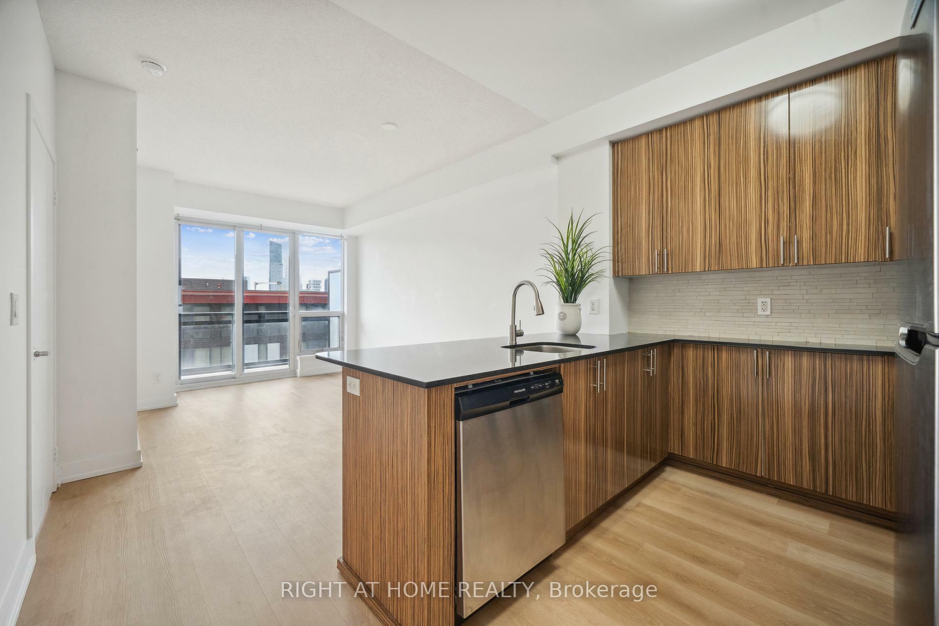 Property Photo: 225 Sackville Street 1005 ON M5A 0B9