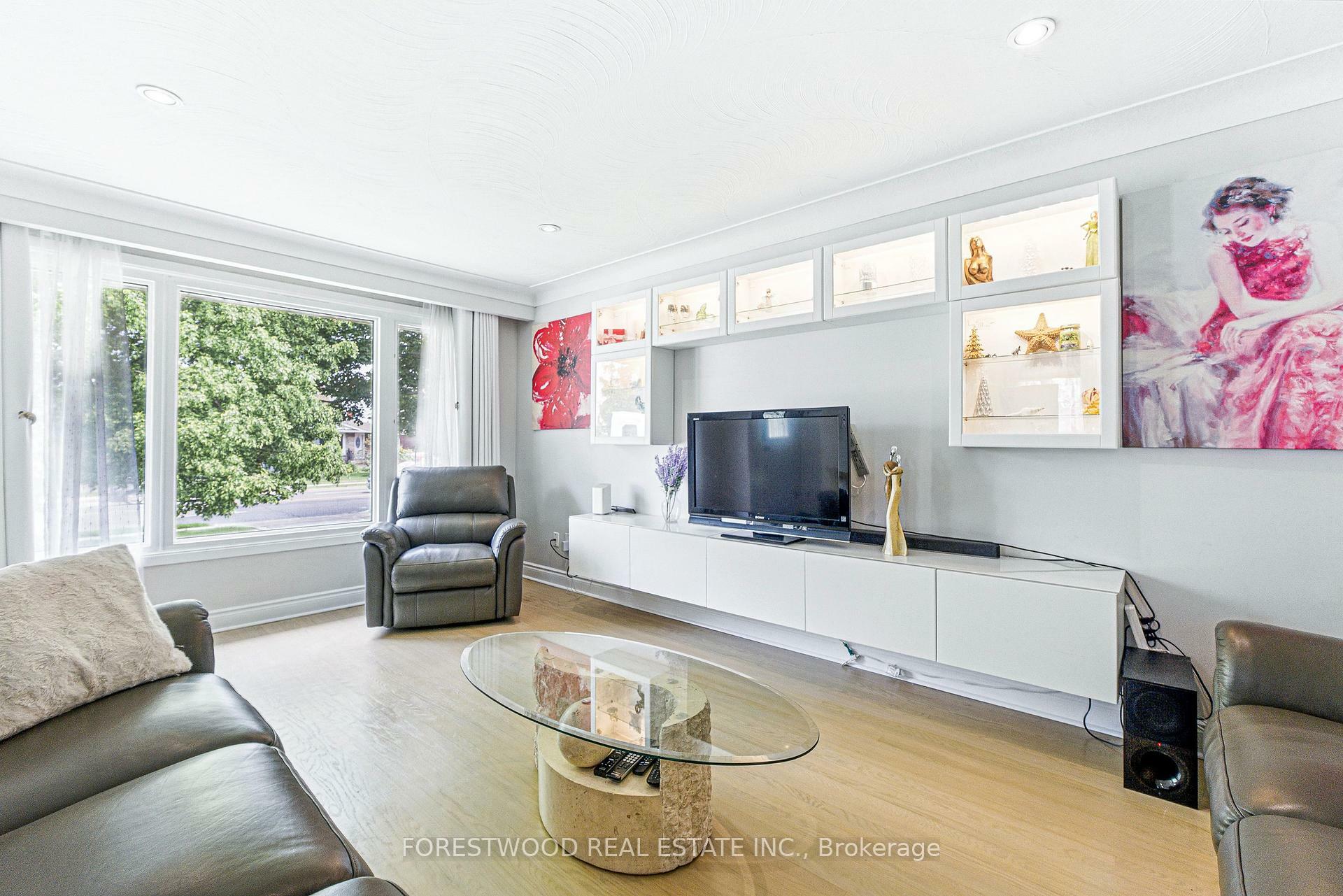 Property Photo: 161 Mohawk Road W ON L9C 1W2