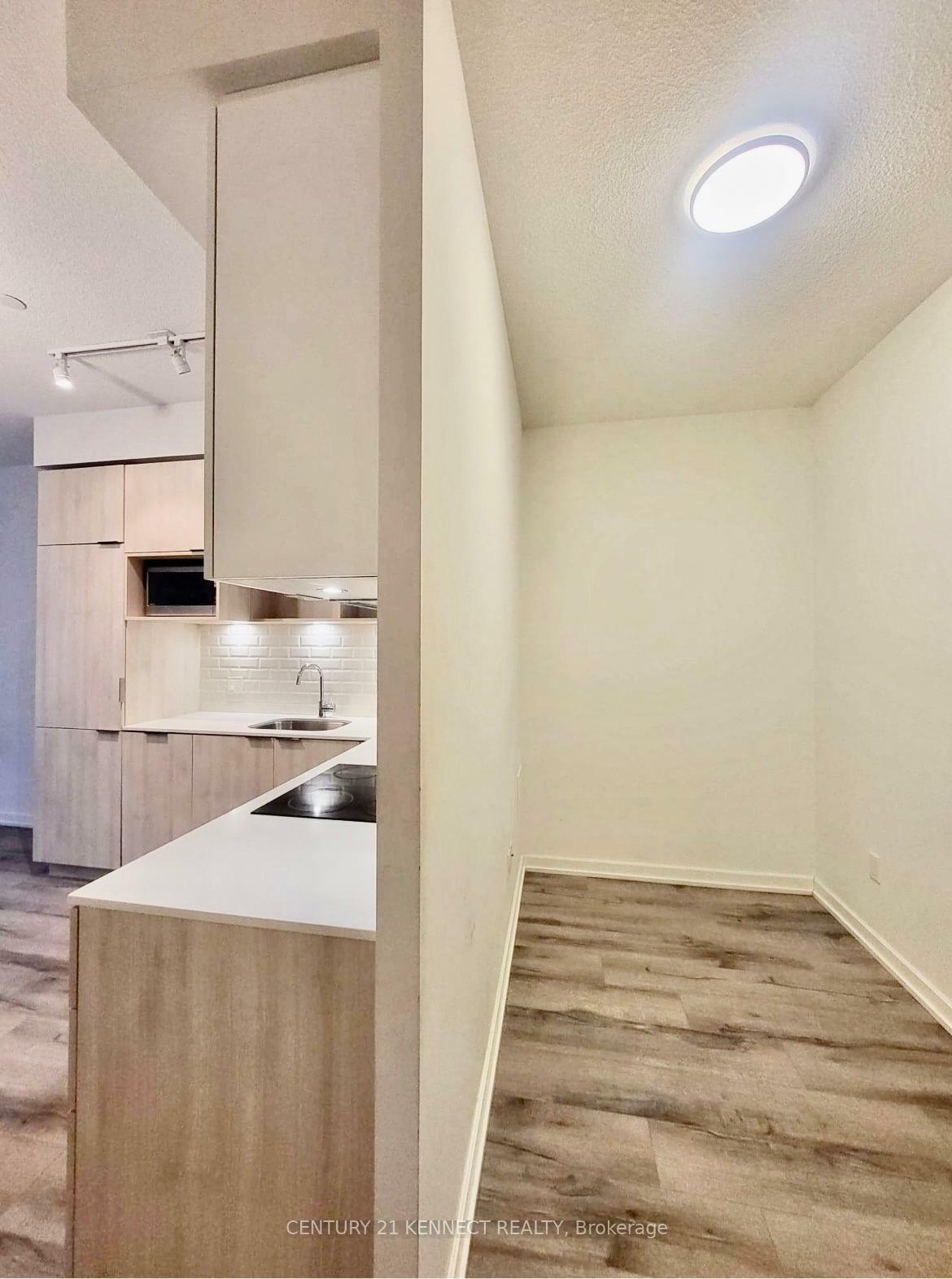 Property Photo: 52 Forest Manor Road 613 ON M2J 0E2