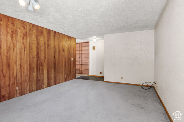 Property Photo: 222 S 800 E UT 84004