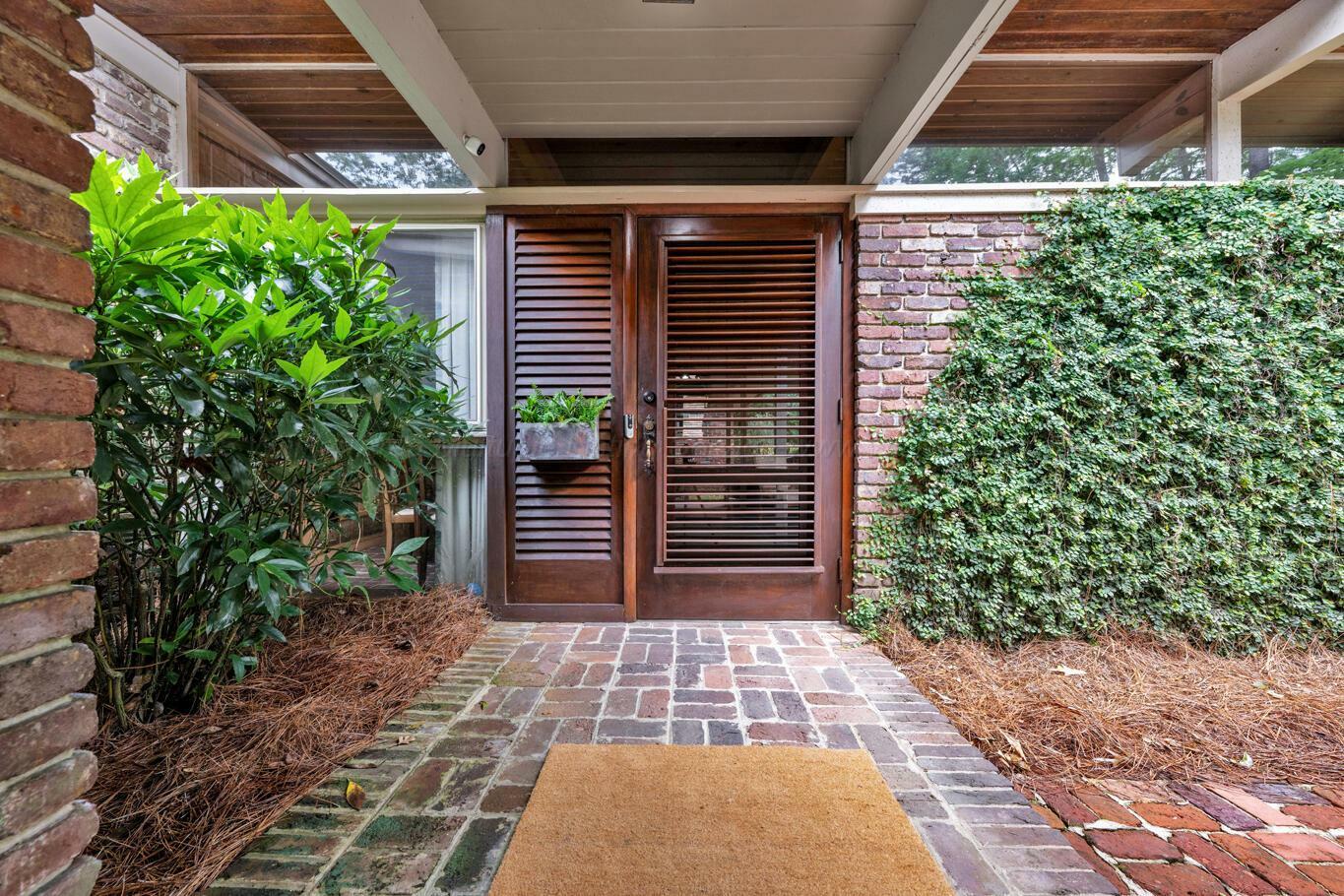 Property Photo: 1110 S 5th Ave AL 35501