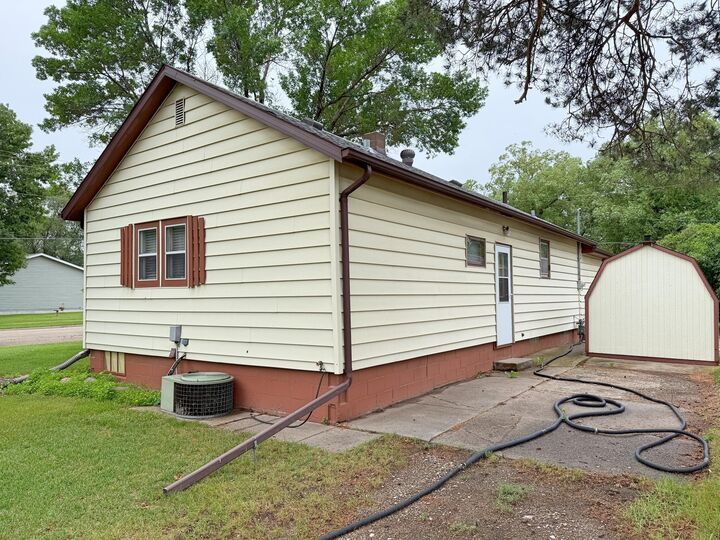 Property Photo:  1302 SW 8th Ave  SD 57401 