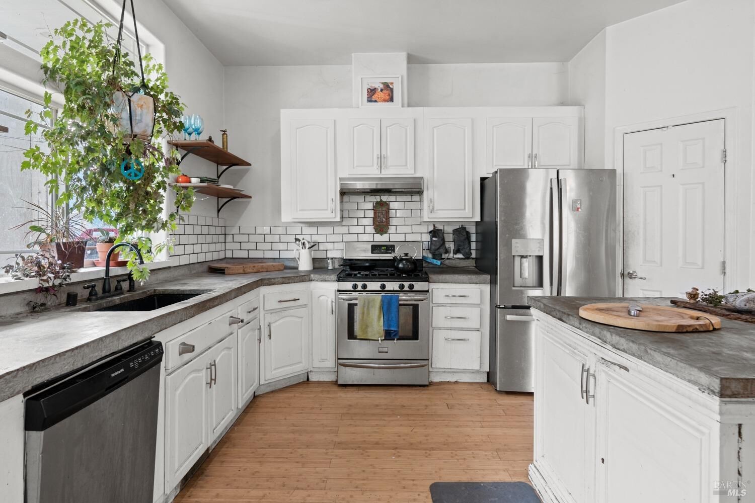Property Photo: 50410 Highway 101 CA 95454