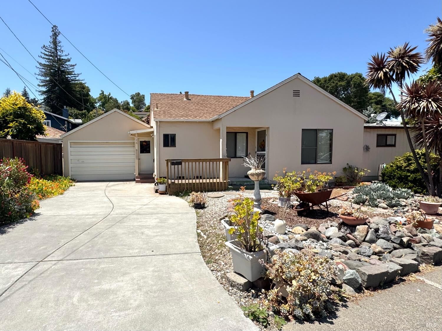 Property Photo: 716 Mountain View Avenue CA 94952