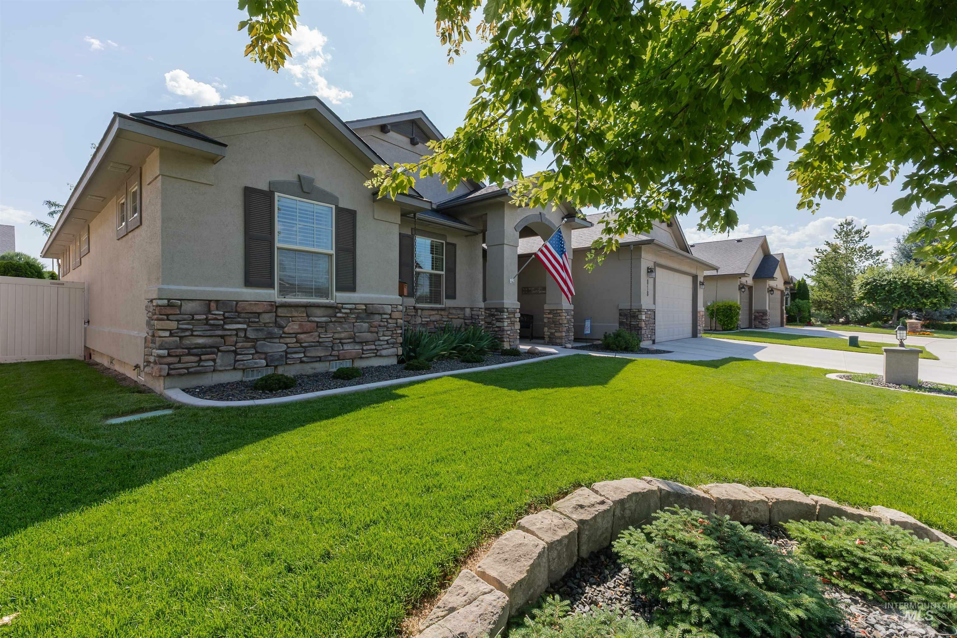 Property Photo: 818 W Dallan Woods Way ID 83686