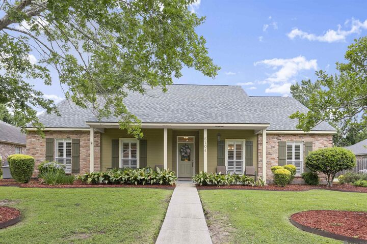 Property Photo:  6104 Destrehan Dr  LA 70820 