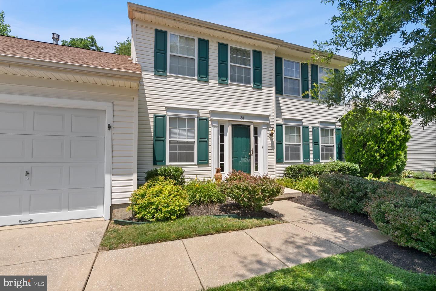 Property Photo: 38 Flemish Way NJ 08048