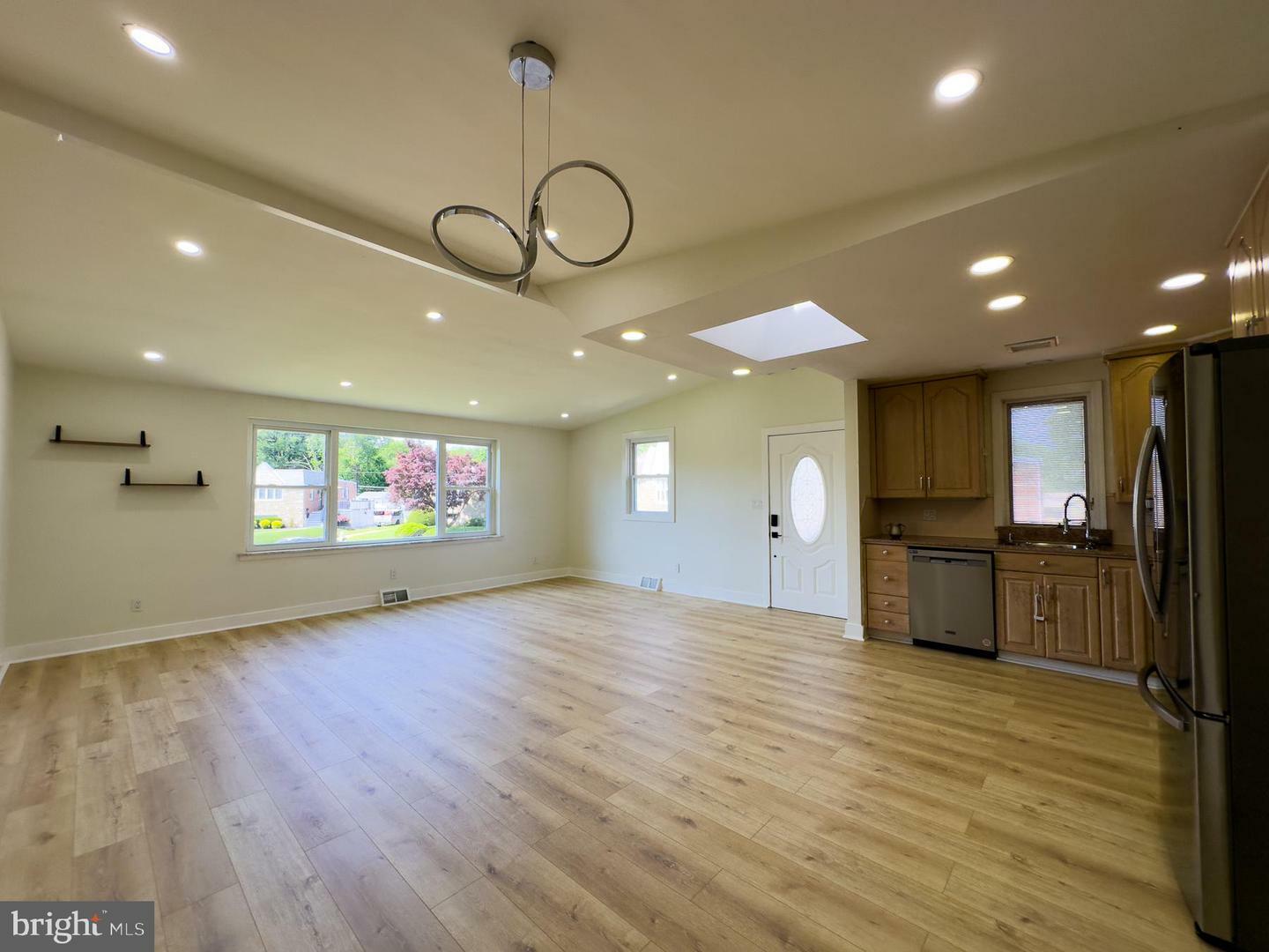 Property Photo:  9999 Woodfern Road  PA 19115 