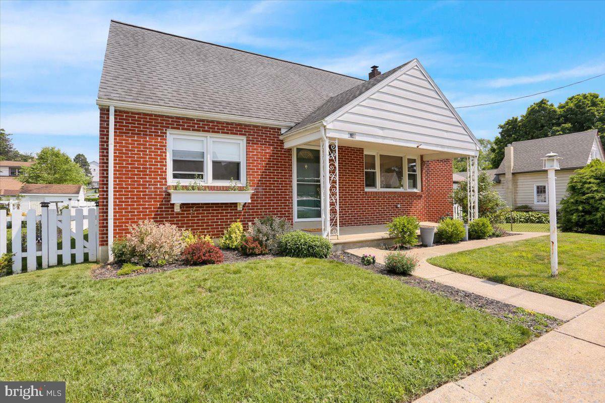 1326 Columbia Avenue  Reading PA 19607 photo