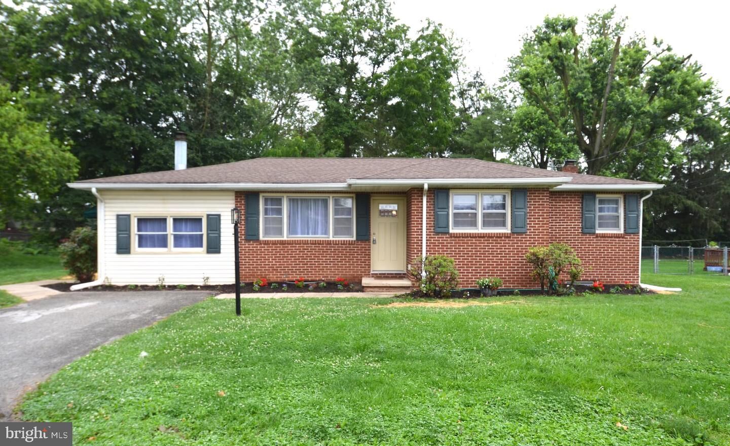 Property Photo:  5 Shennys Drive  PA 17408 