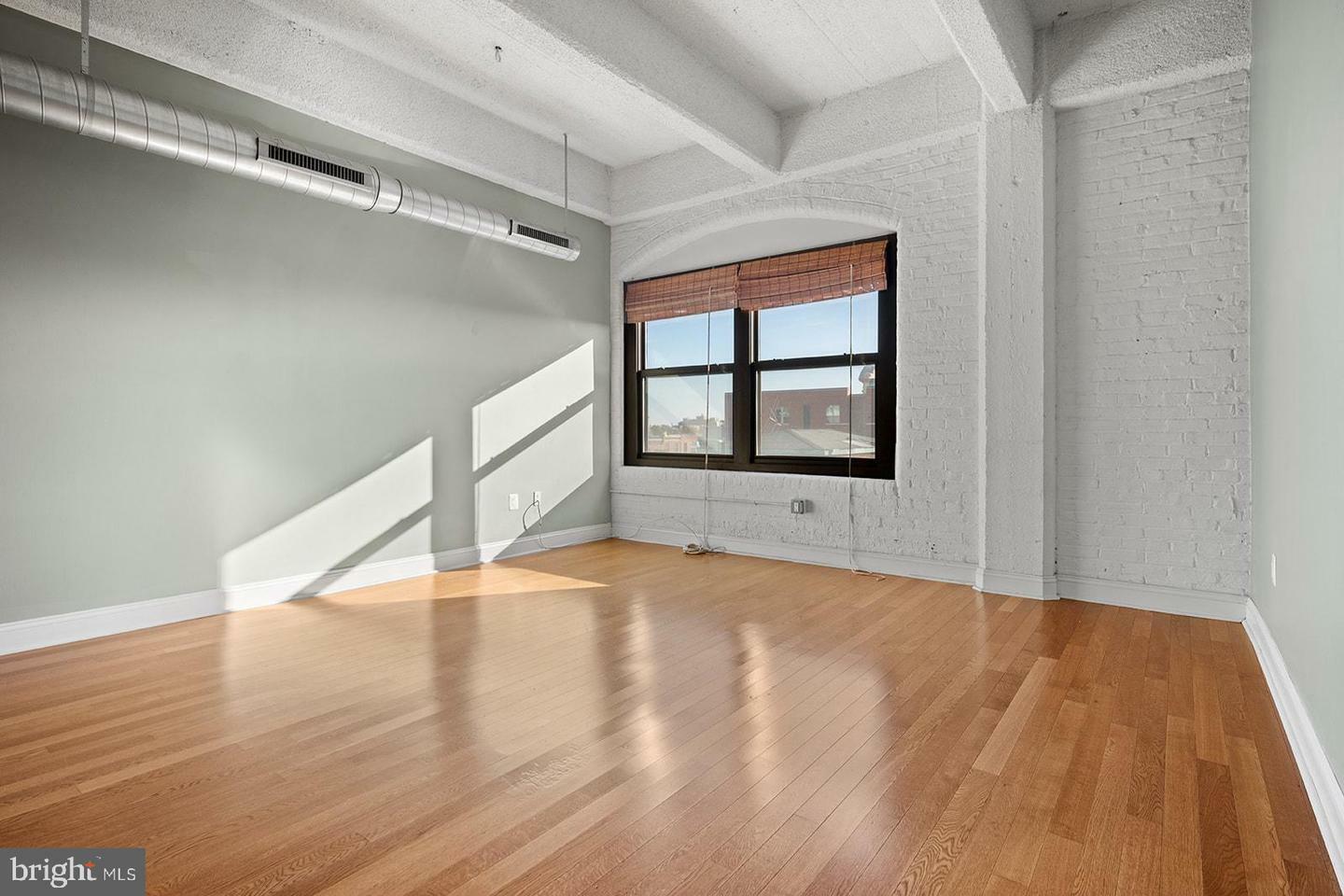 1100 S Broad Street 404C &Amp #212P  Philadelphia PA 19146 photo
