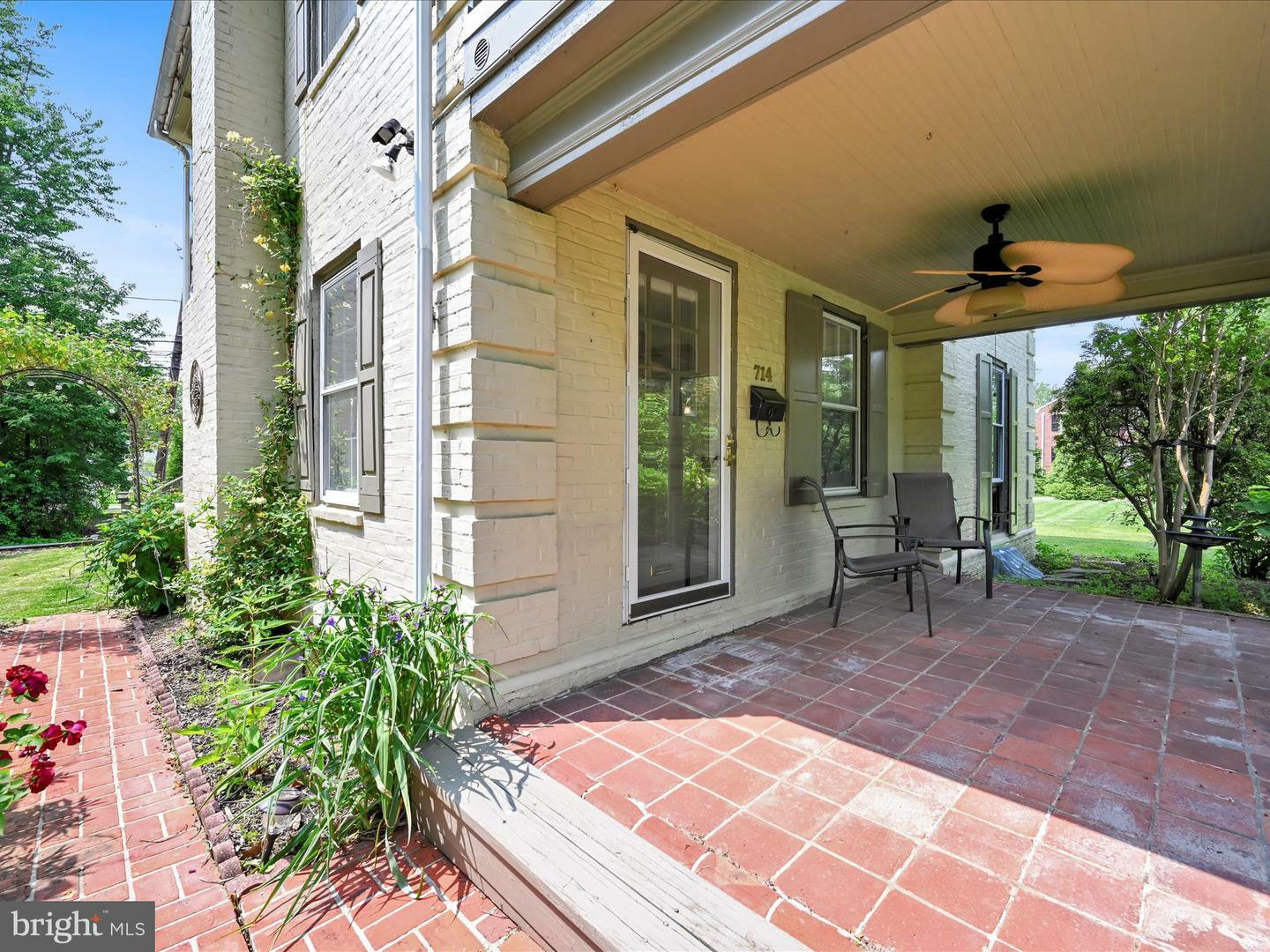 Property Photo: 714 N President Avenue PA 17603