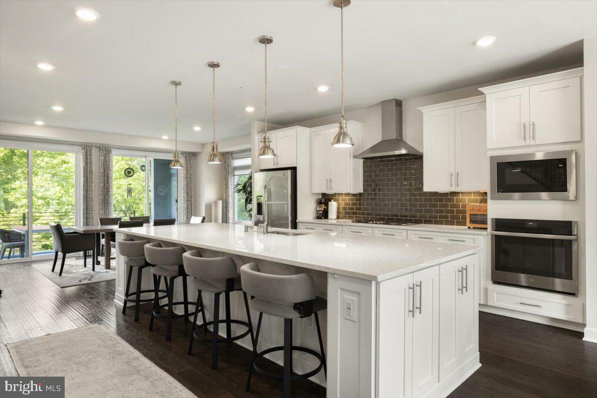 Property Photo: 1505 Ribbon Limestone Terrace SE VA 20175