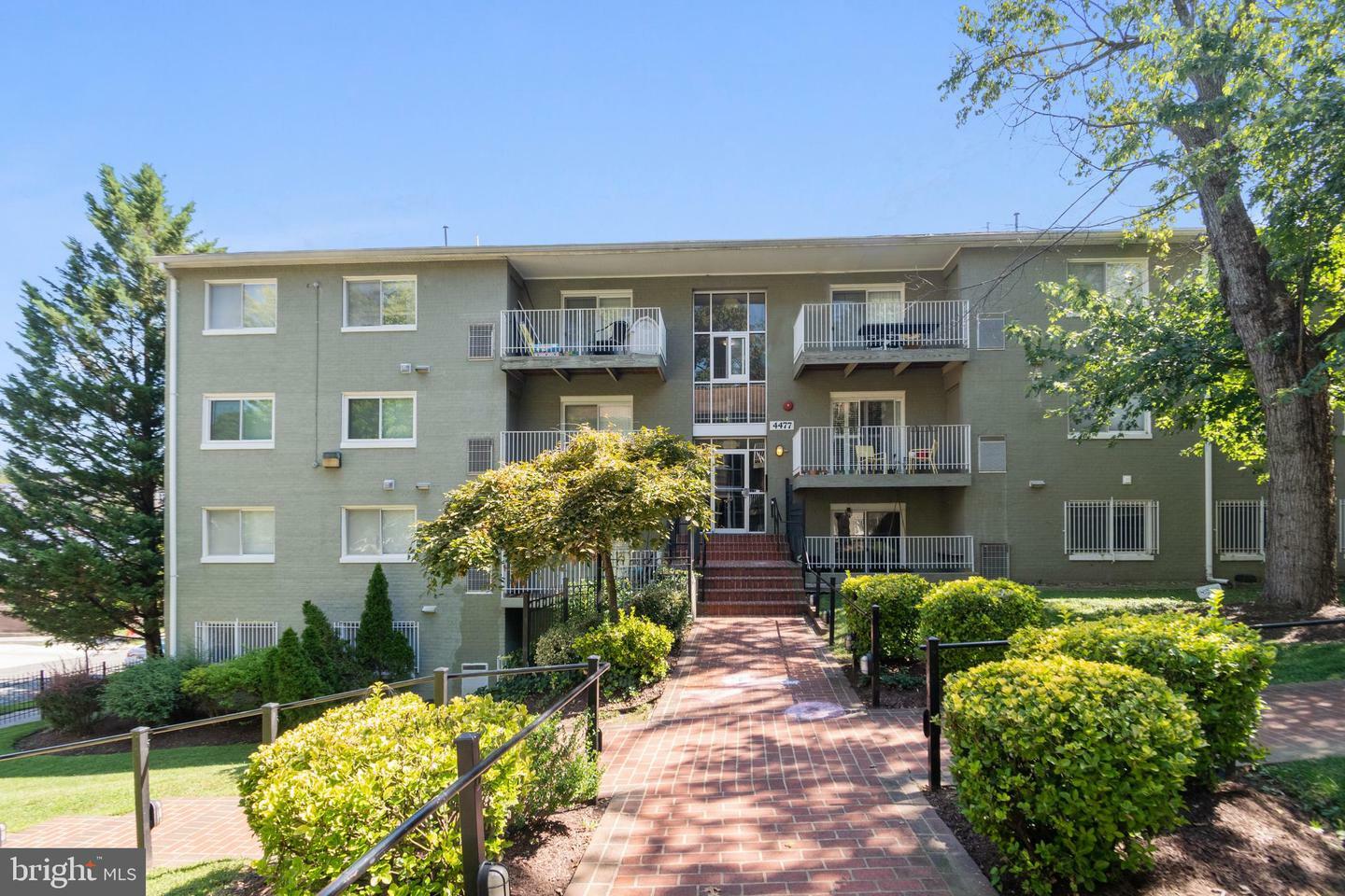 Property Photo: 4477 B Street SE 104 DC 20019