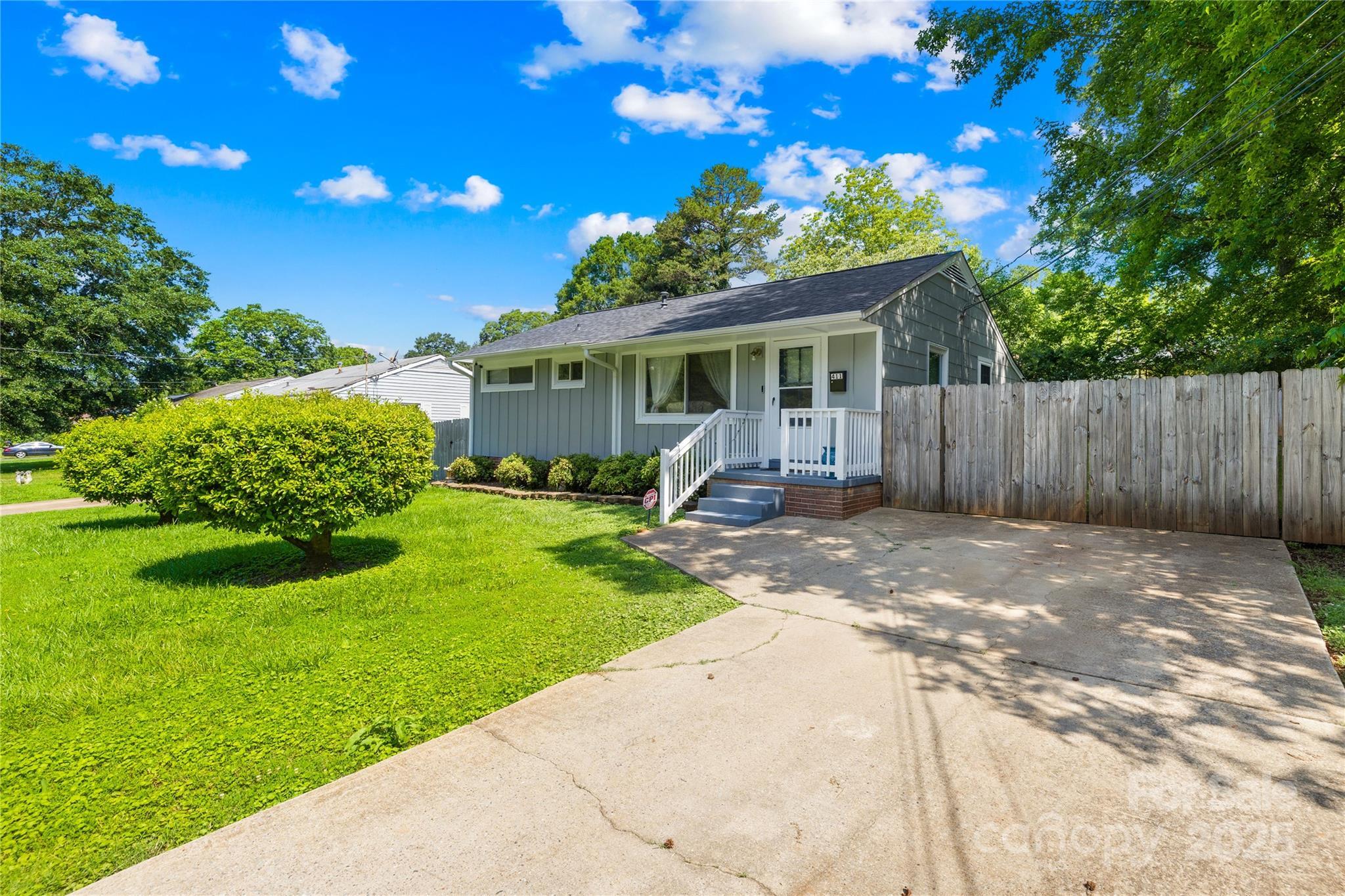 Property Photo:  411 Belvedere Circle  NC 28086 