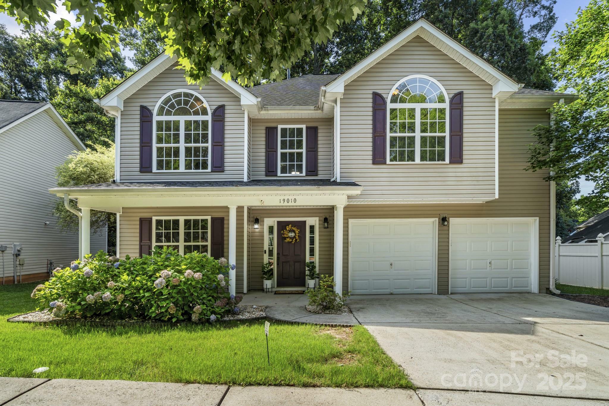 19010 Oakhurst Boulevard  Cornelius NC 28031 photo