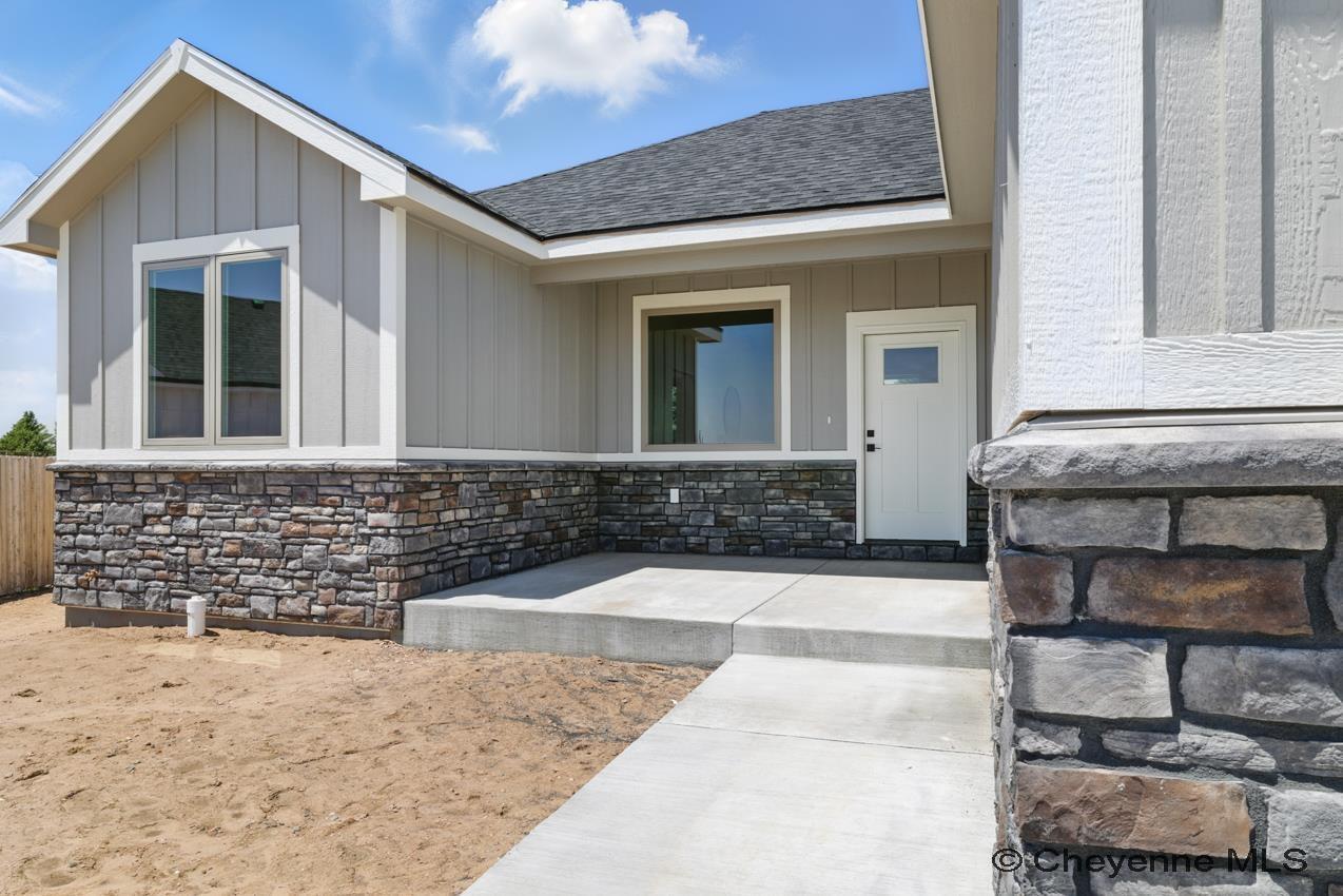 Property Photo:  512 Horseshoe Rd  WY 82053 