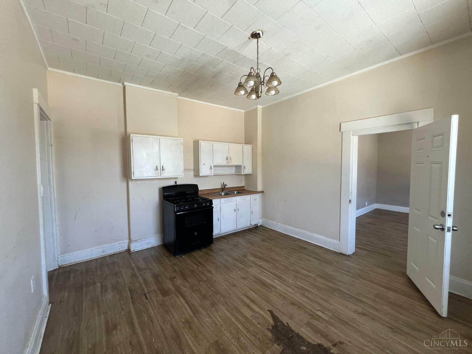 Property Photo: 211 W 70th Street OH 45216