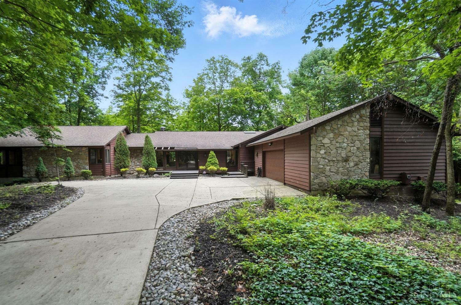 1917 Antrim Court  Middletown OH 45042 photo