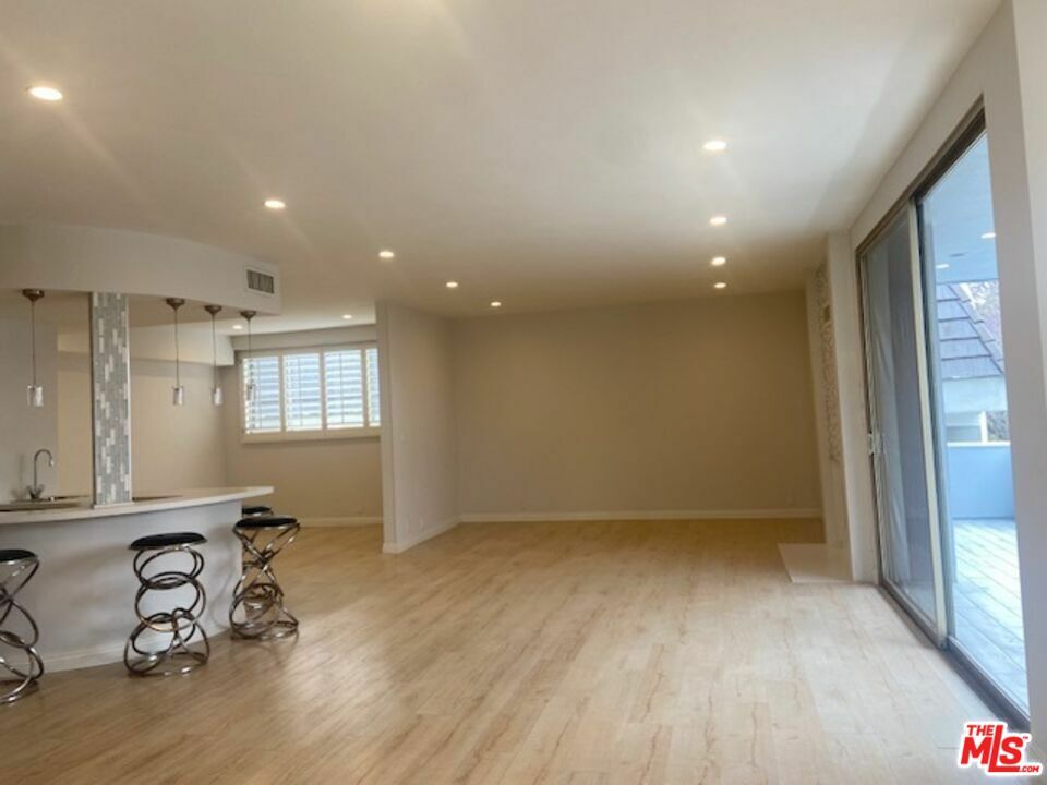 Property Photo: 344 N Palm Dr CA 90210